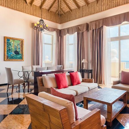 מונטגו ביי Iberostar Waves Rose Hall Beach מראה חיצוני תמונה
