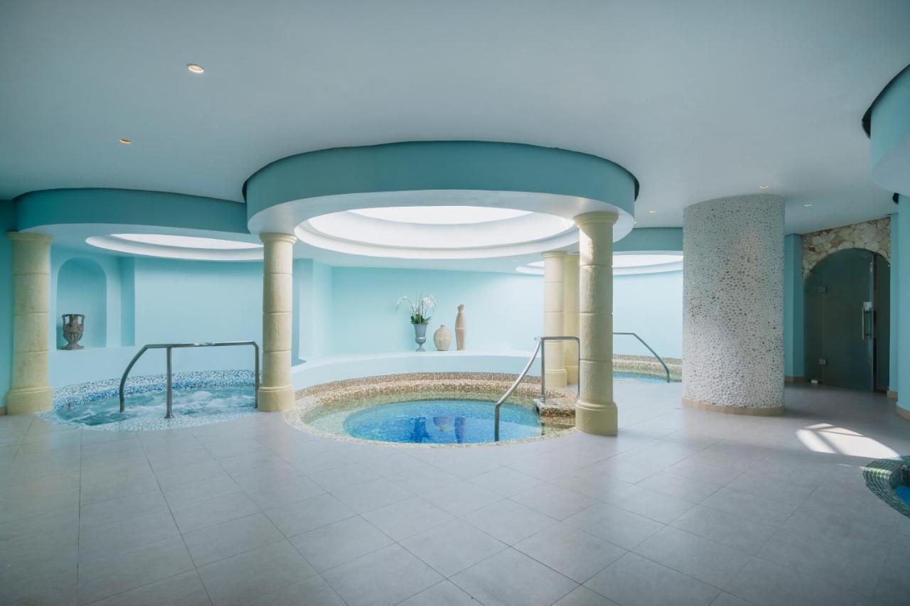 מונטגו ביי Iberostar Waves Rose Hall Beach מראה חיצוני תמונה