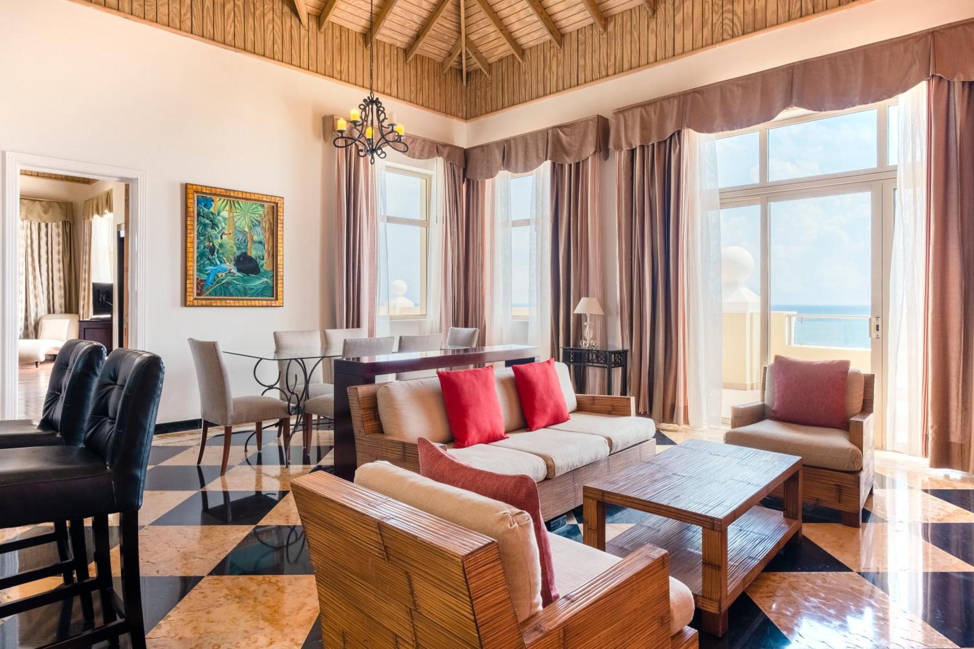 מונטגו ביי Iberostar Waves Rose Hall Beach מראה חיצוני תמונה